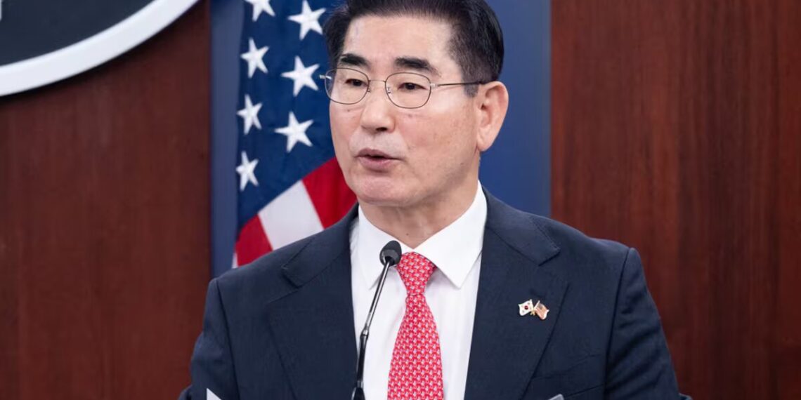 Arrestan oficialmente a exministro de Defensa de Corea del Sur, acusado de insurreción por la ley marcial