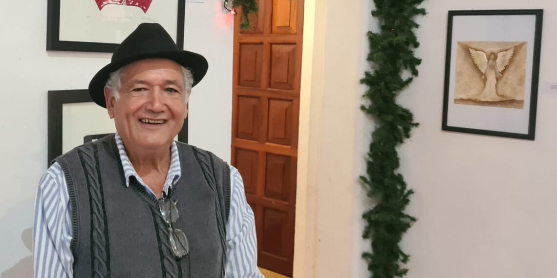 Sumándose a los festejos decembrinos, artistas de talleres de pintura de la UAS muestran su talento y creatividad en la exposición Un día en Navidad