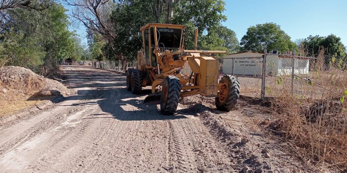 Gobierno de El Fuerte impulsa el progreso y conectividad de las comunidades.