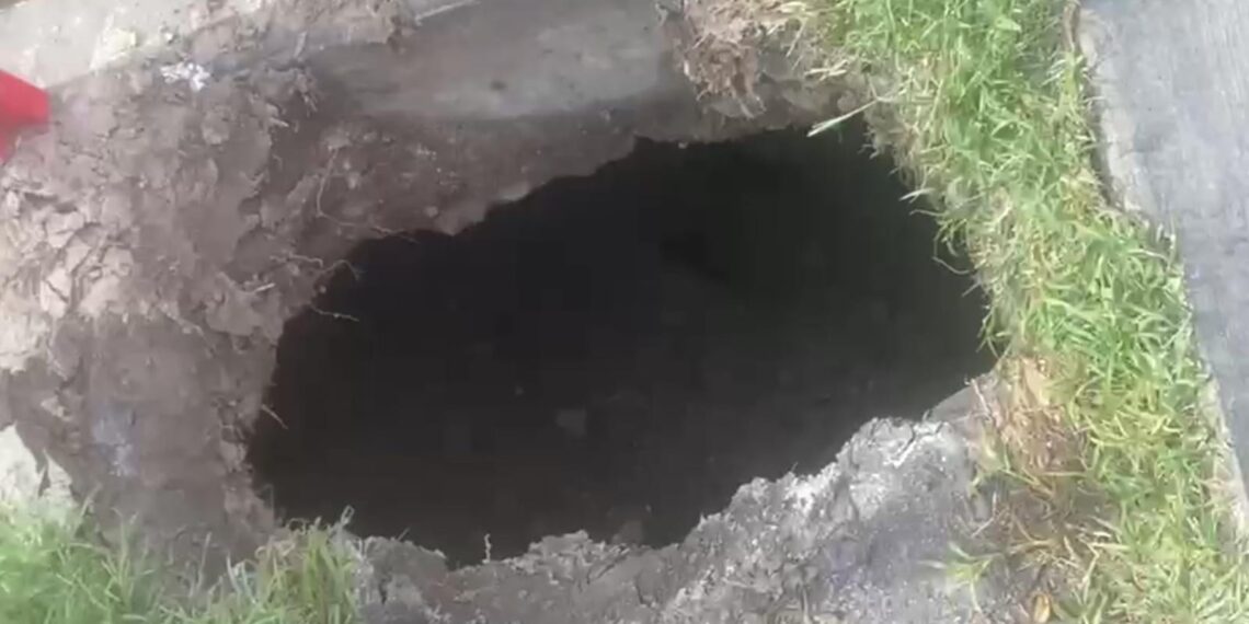 Socavón en la colonia Estrella será arreglado de manera inmediata: GVL – NR | NOTICIAS