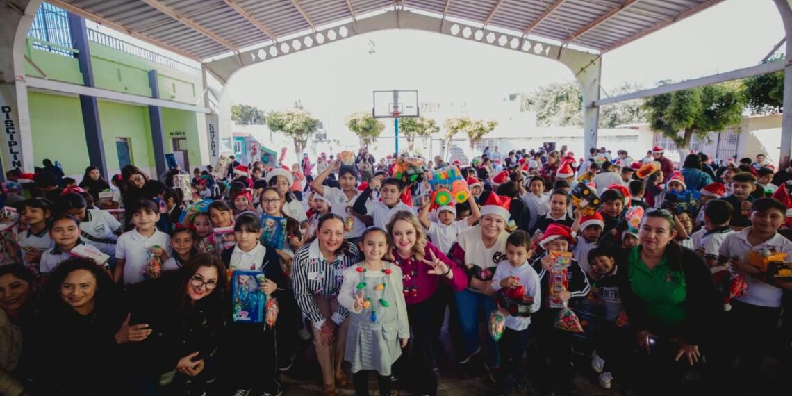 La caravana navideña de DIF Sinaloa llegó a Navolato, Elota y Eldorado