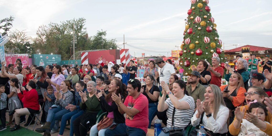 Familias disfrutan presentaciones artísticas en la Villa del bienestar de la verbena Culiacán