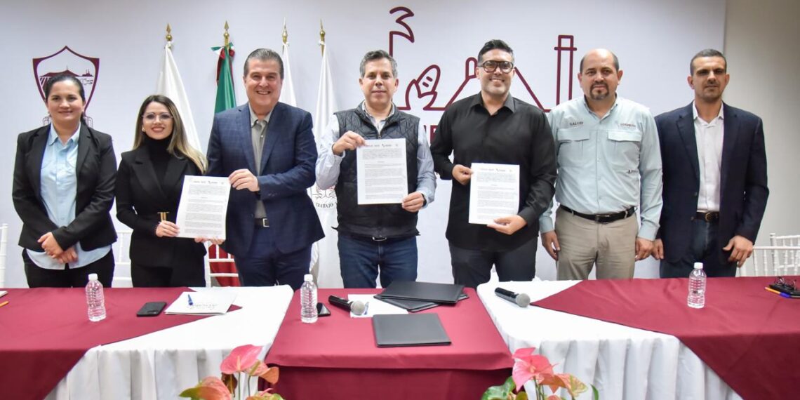 Acuerdan COEPRISS y Ayuntamiento trabajar juntos para garantizar la sanidad en manejo de alimentos