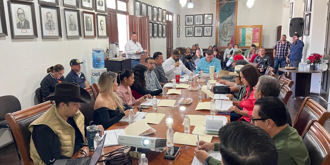 Gobierno de El Fuerte presenta informe final de obras en el municipio