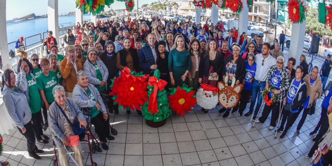Clubes de la tercera edad de Ahome realizan convivencia y exhibición de piñatas en Topolobampo