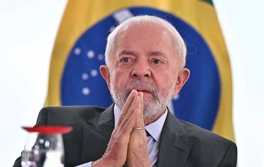 Operan a Lula da Silva por una hemorragia intracraneal