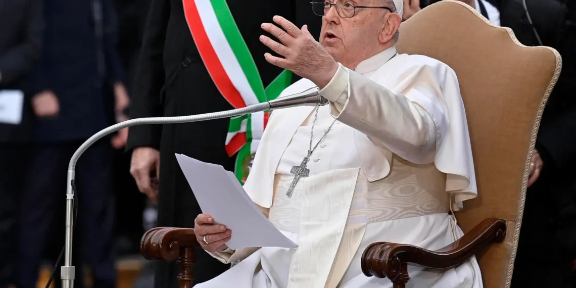 Papa Francisco espera una solución pollítica en Siria que promueva la estabilidad y la unidad