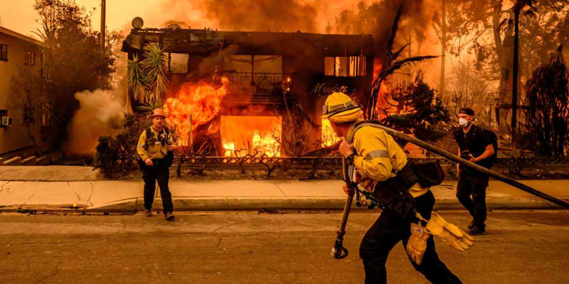 Conseguir un techo, el desafío de migrantes afectados por incendios de Los Ángeles