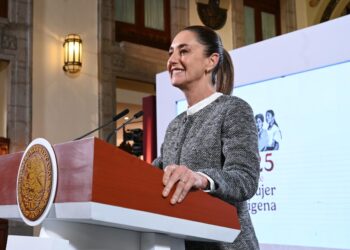 PRESIDENTA CLAUDIA SHEINABUM PRESENTA OLINIA, PRIMERA ARMADORA MEXICANA DE MINI VEHICULOS ELÉCTRICOS DESARROLLADOS EN MÉXICO