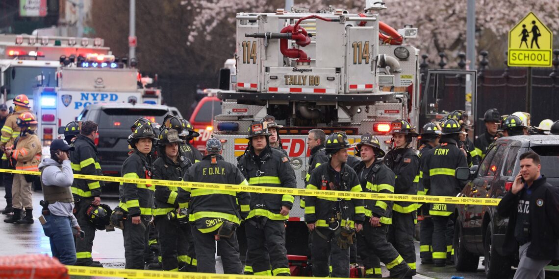 Tiroteo en NY deja 10 heridos; descartan terrorismo