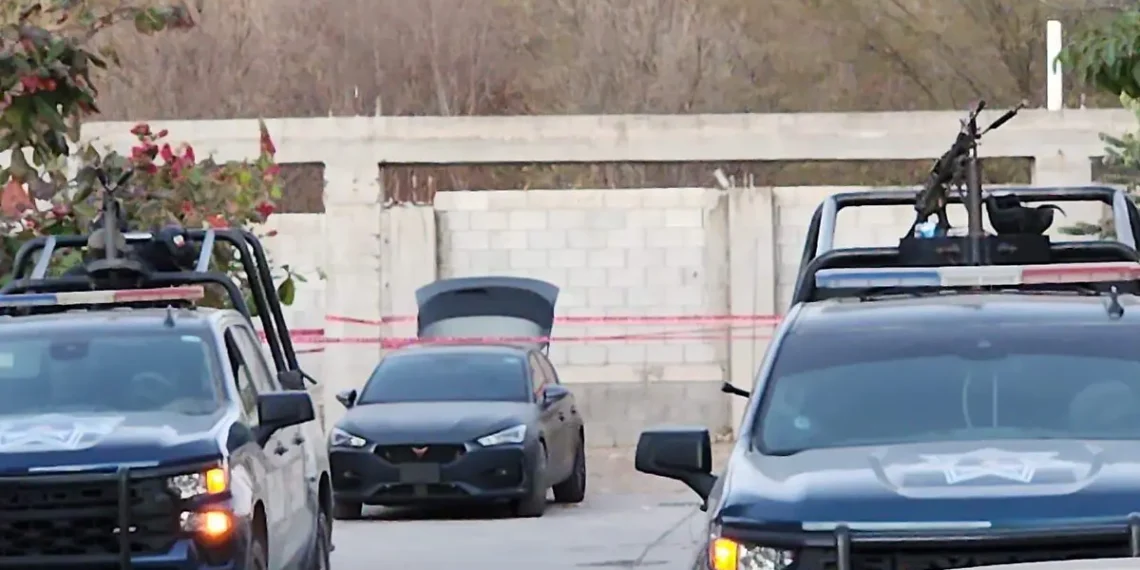 Decomisan dos vehículos en Culiacán; uno con explosivos