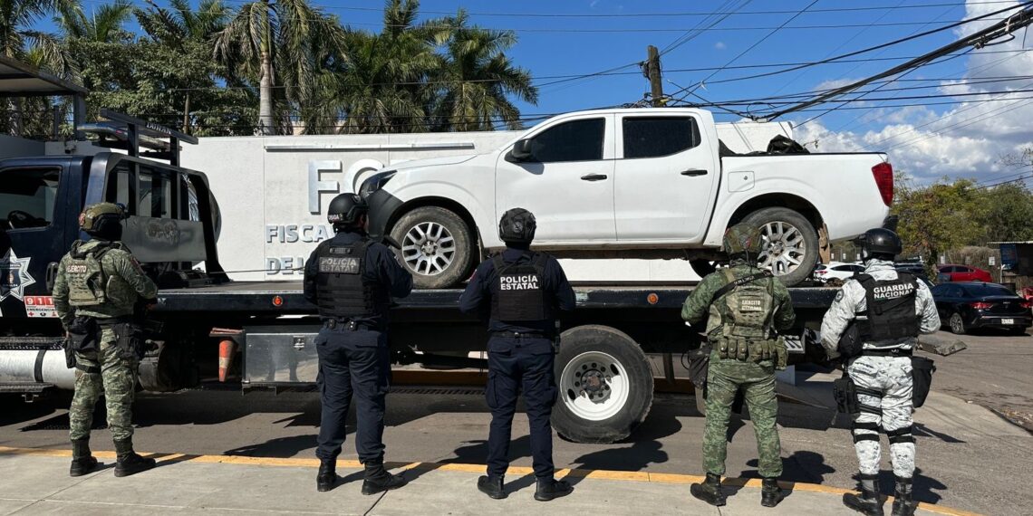 Aseguran en El Salado y Badiraguato armas, droga y un vehículo con reporte de robo