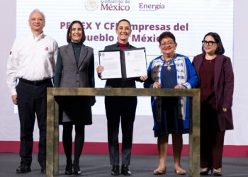 CFE Y PEMEX VUELVEN A SER DEL PUEBLO DE MÉXICO: PRESIDENTA CLAUDIA SHEINBAUM FIRMA LEYES SECUNDARIAS QUE REVIERTEN REFORMA ENERGÉTICA DE 2013