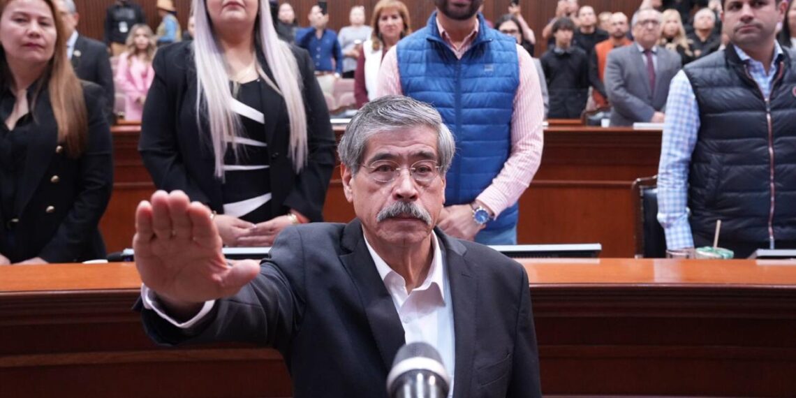 Eligen al ‘Profe’ Loza como nuevo presidente de la CEDH Sinaloa
