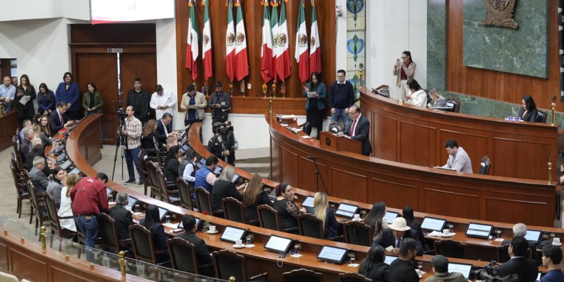 Congreso recibe el informe anual 2024 del Supremo Tribunal de Justicia de Sinaloa