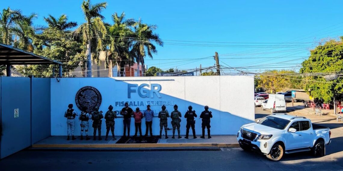 Aseguran armas y vehículo en la sindicatura de Imala, en Culiacán