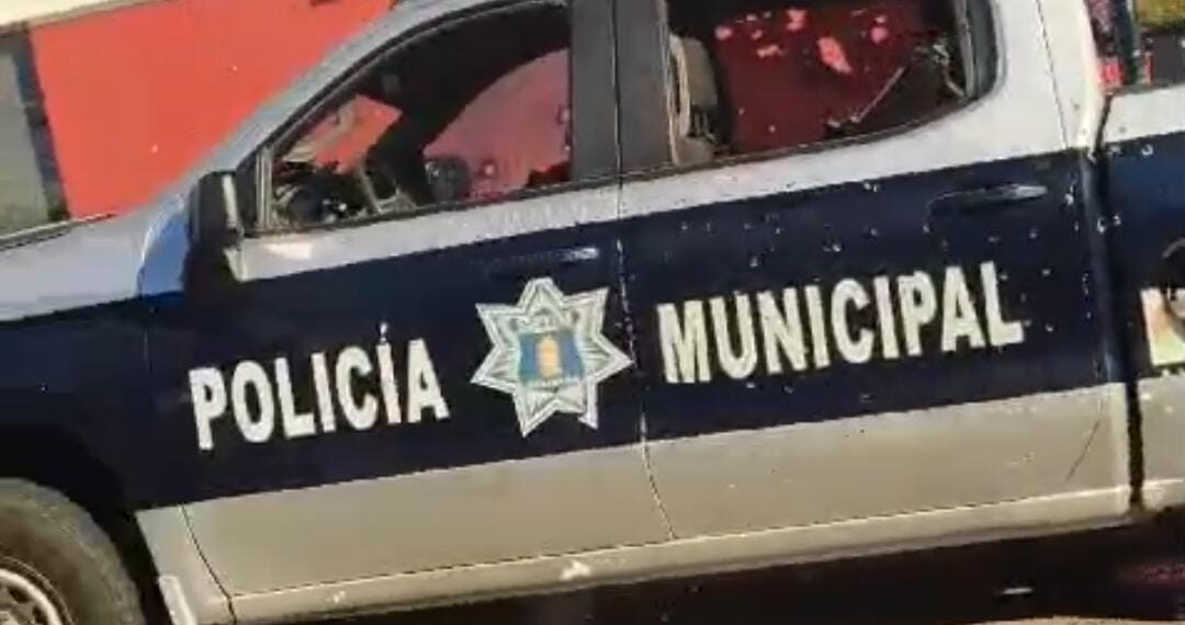Ataque contra municipales de Culiacán deja dos agentes muertos y una mujer herida