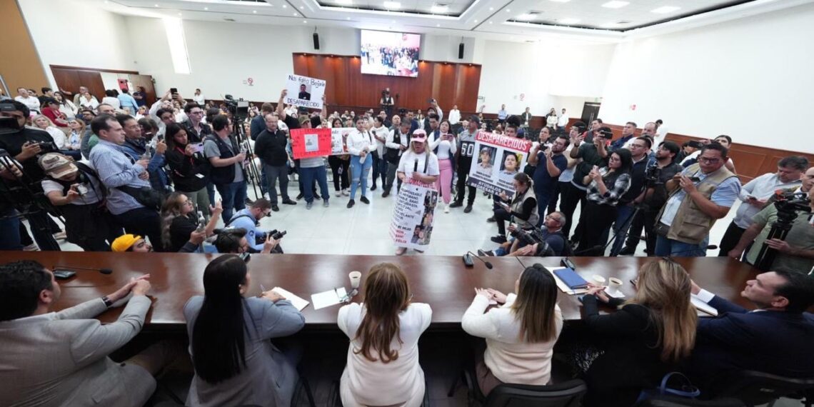 Congreso de Sinaloa se declara abierto al diálogo con manifestantes