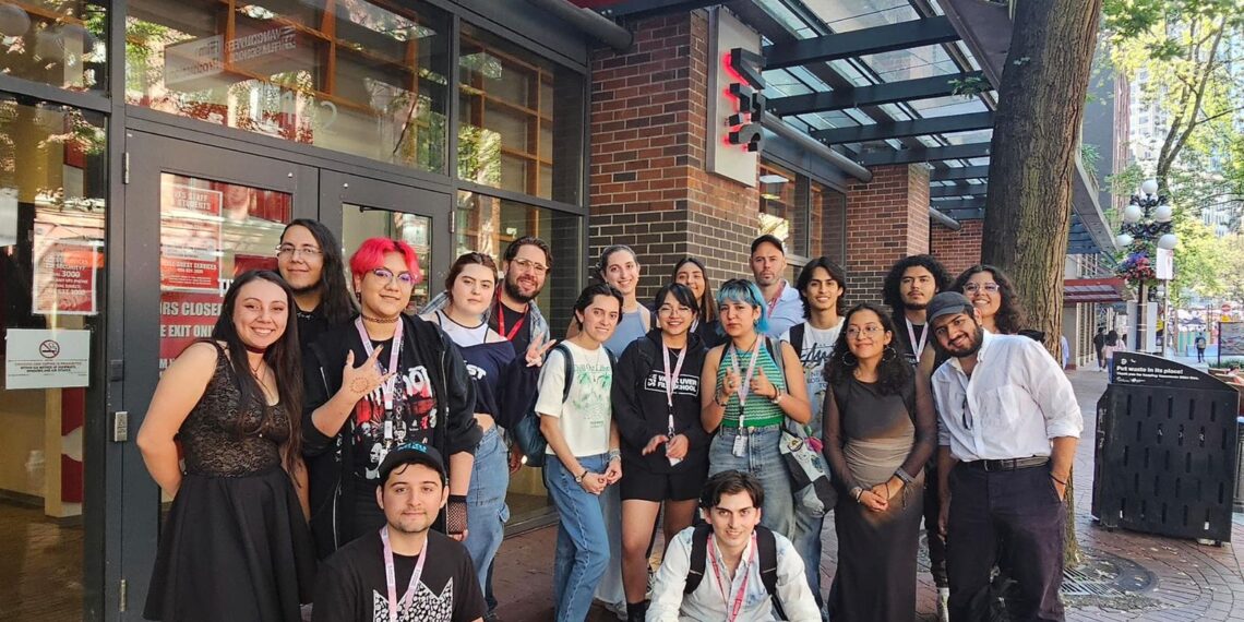 Alumno de Diseño y Arte Multimedia de la UAS realizó un intercambio académico en la Universidad Anáhuac Querétaro y viajó hacia Canadá