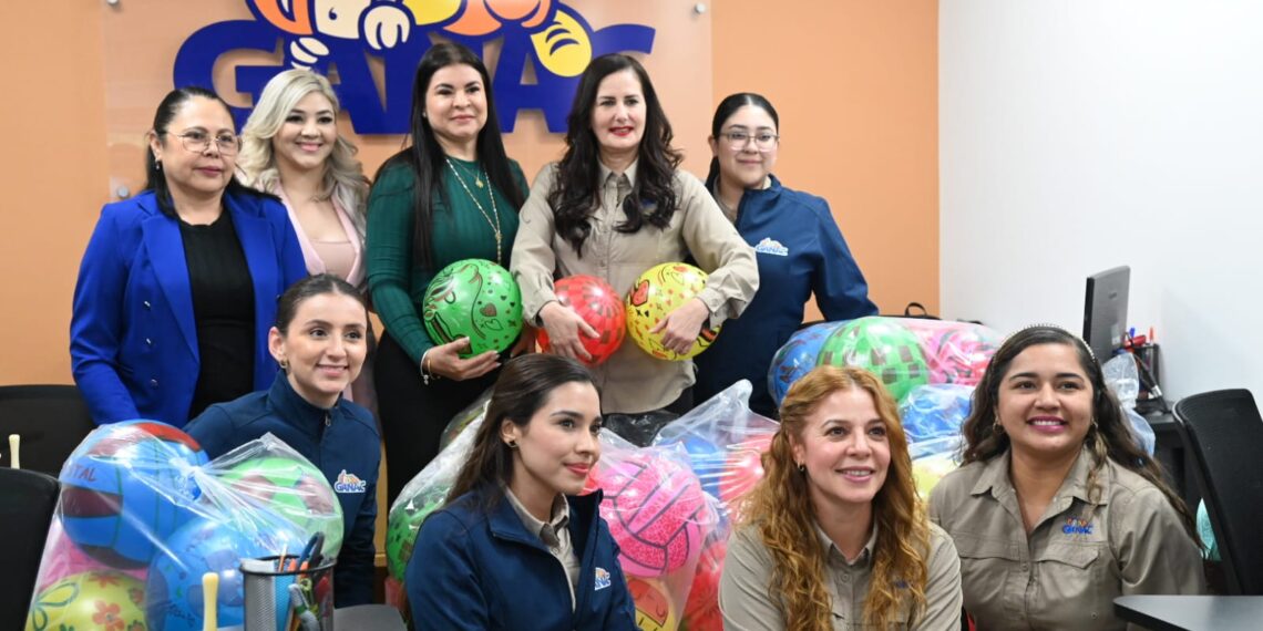La UAS entrega a GANAC donación de pelotas para niñas y niños con cáncer; a su vez, dicha organización realiza donación de trenzas a la UBU