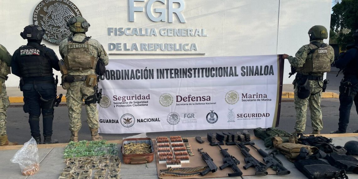 Militares aseguran vehículos y arsenal en Navolato tras enfrentamiento