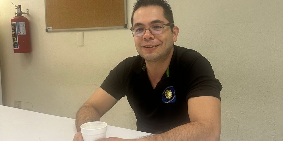 Investigador de la UAS es recocido tras la aprobación de un artículo científico en la prestigiada revista Probability and Mathematical Statistics