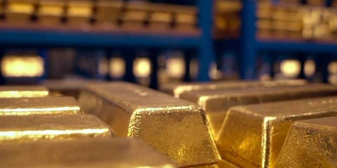 Temor a aranceles de Trump impulsa el envío de oro a EE.UU. y provoca escasez en Londres