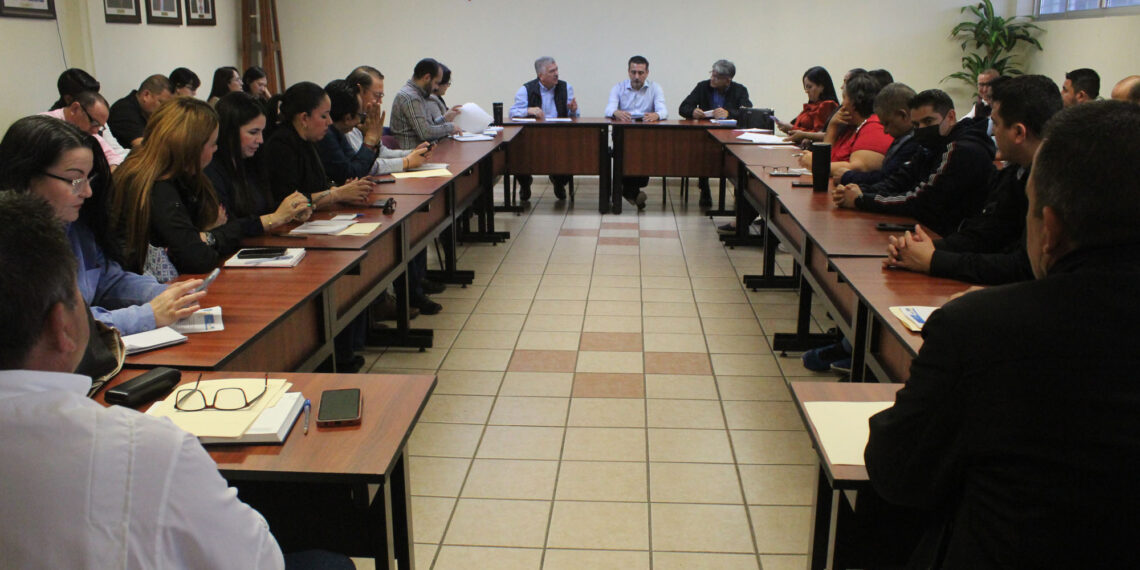 Para reforzar la cultura de planeación estratégica y organización, la UAS realiza reunión de trabajo con directores del bachillerato de la Zona Centro