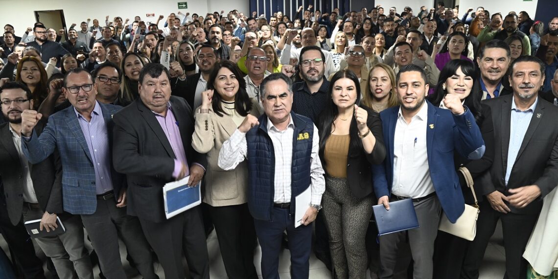 Con un llamado a la unidad y la inclusión, se reúne el Rector Jesús Madueña con funcionarios y directores para proyectar la agenda académica y administrativa del 2025