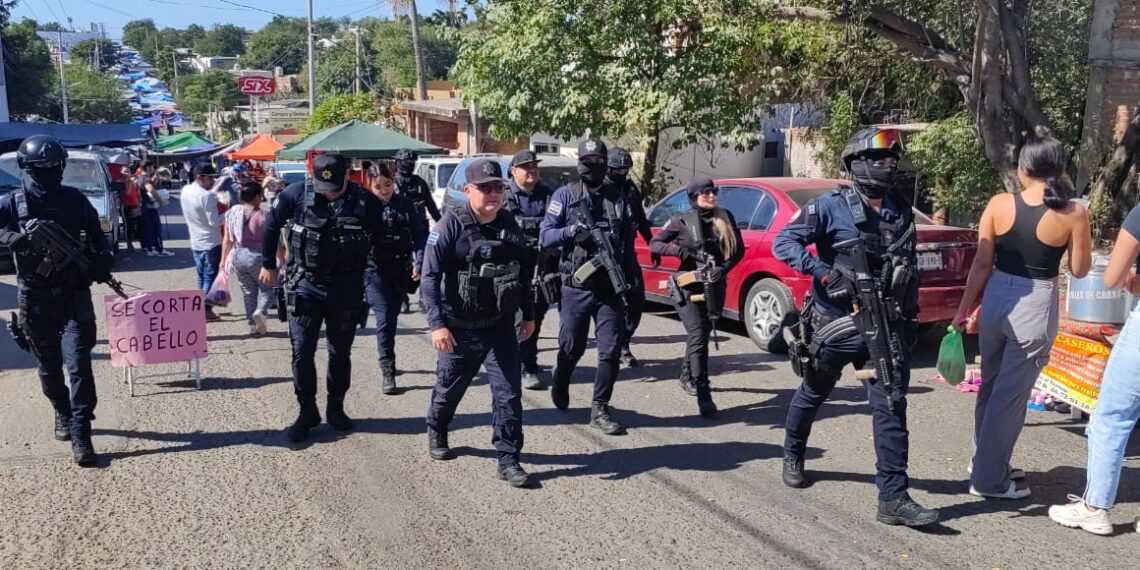 En vísperas de navidad Policías de la SSPyTM, Policía Estatal y PC Municipal aseguran y retiran 80 kilos de pirotecnia.