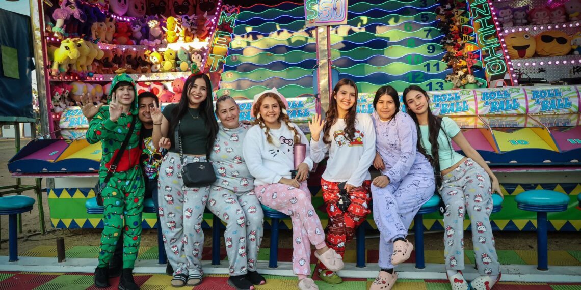Miles de familias disfrutan la Navidad en la Verbena Culiacán