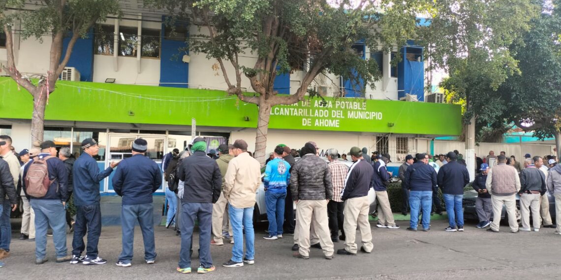 Trabajadores se manifiestan a la afueras de Japama por falta de pagos en la caja de ahorro – NR |  NOTICIAS 