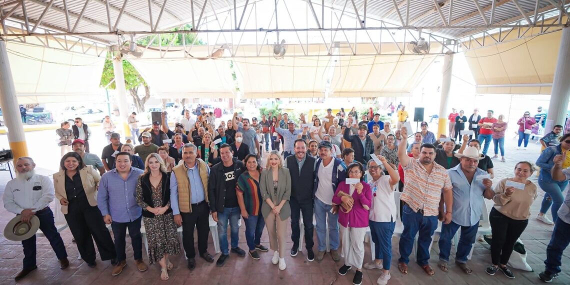 Gobierno de Rocha cumple y entrega apoyos directos de “Sinaloa Late Fuerte” en El Quelite y La Noria