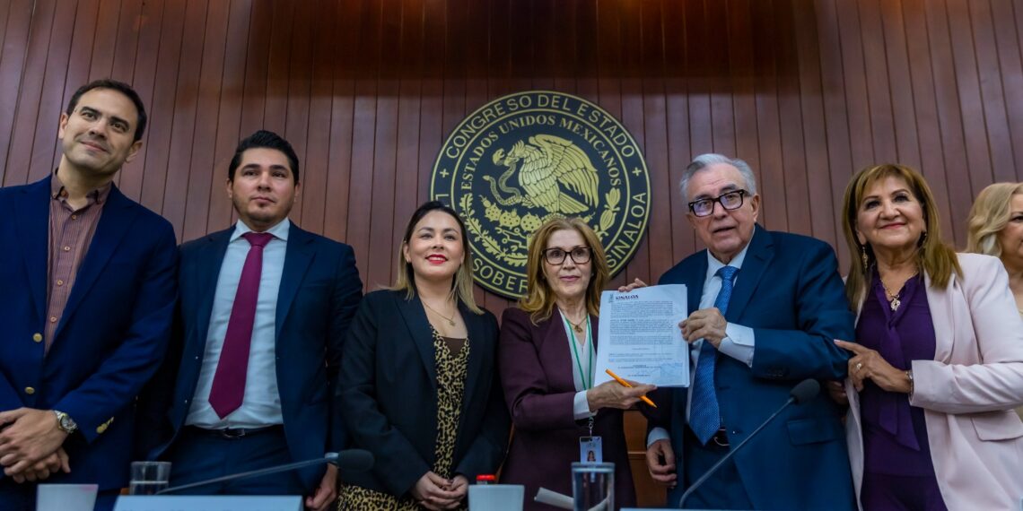 Presenta Rocha Moya millonario Plan de Reactivación Económica de Sinaloa