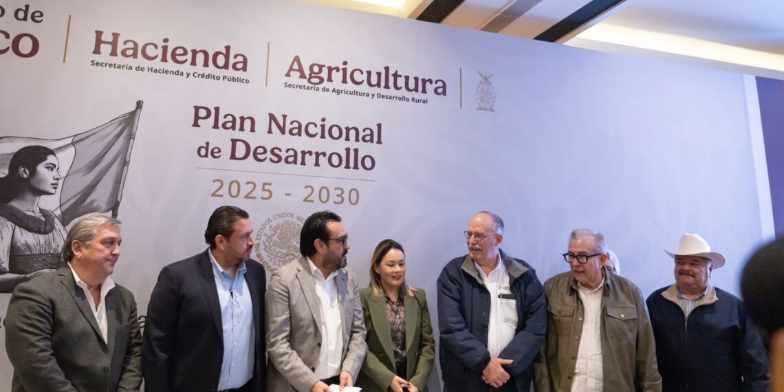 Juan de Dios Gámez participa en Foro sobre Desarrollo Sustentable para elaboración del Plan Nacional de Desarrollo 2025-2030