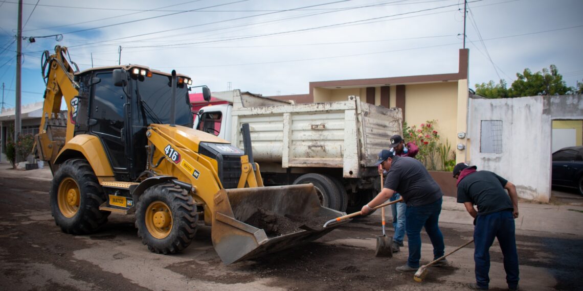 Se suman más vialidades del fracc. La Puerta al programa de reencarpetado