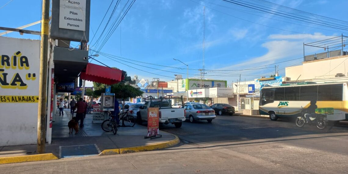 Ciudadanos en Ahome recienten frente frío NR | Noticias.