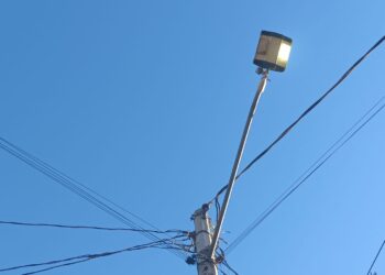 Vecinos de la colonia centro reportan fallas en el alumbrado público. NR | Noticias 