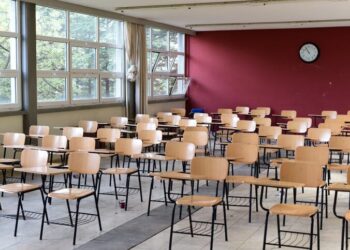 Continúa pendiente el pago de energía eléctrica en escuelas de Ahome. NR | Noticias. 