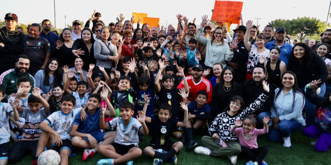 Obras deportivas y urbanas llegan al Fraccionamiento Finisterra; Rocha y Juan de Dios atienden necesidades de colonias