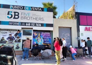 Ahomenses madrugan a comprar boletos para Alfredo Olivas – NR | NOTICIAS