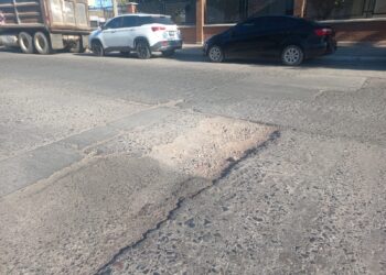 Ciudadanos reportan bache en el sector Centro Los Mochis NR | Noticias