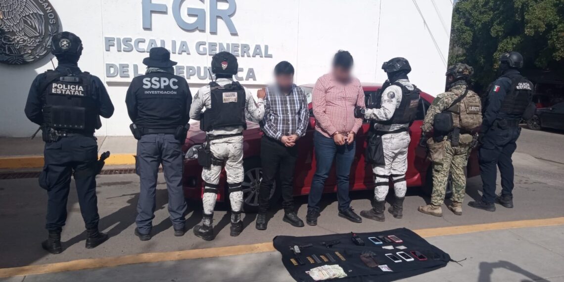 Detienen a dos civiles armados en el Infonavit Humaya, en Culiacán