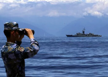 China emplea 45 aviones y 14 buques en maniobras militares con fuego real frente a Taiwán