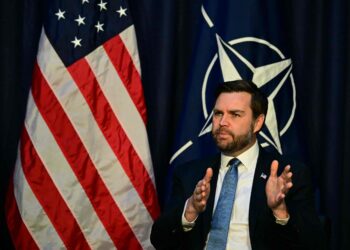 J.D. Vance amenaza con sanciones y acciones militares a Putin para que acepte acuerdo sobre Ucrania