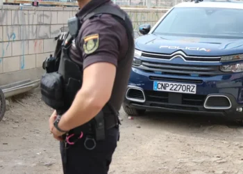 Arrestado por acorralar en auto a su exmujer e intentar sacarla de la carretera