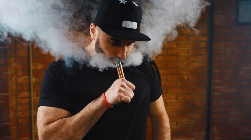 Nueva York demanda a grandes empresas de vapeadores de EE.UU. por favorecer una “epidemia”