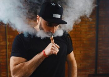 Nueva York demanda a grandes empresas de vapeadores de EE.UU. por favorecer una “epidemia”