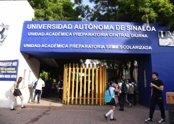Dio inicio el Proceso de Preinscripción para el Ciclo Escolar 2025-2026 en la UAS; en las primeras tres horas se entregaron más de 7 mil fichas y se agotaron los espacios en las principales Preparatorias