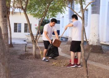 Moradores de las casas del estudiante de la UAS se unen al Reto Mejora, con limpieza, mantenimiento y embellecimiento de sus espacios